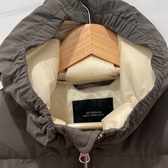 Saturdays New York City | Unisex Oversized Tomo Puffer Jacket in Olive - Picture 6 of 10